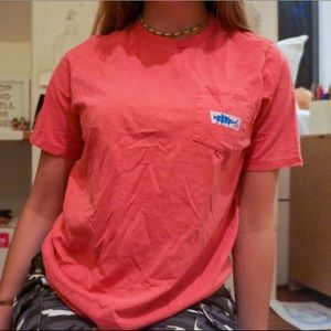 red vineyard vines shirt
